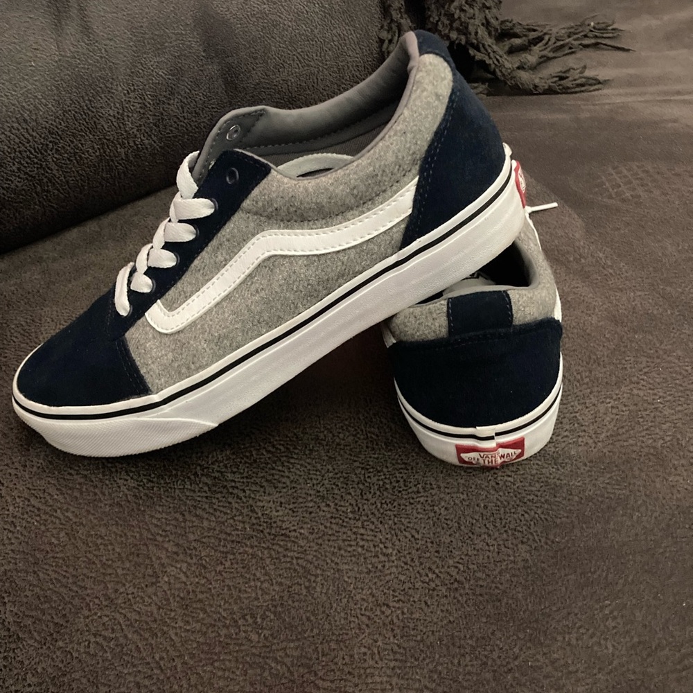 Vans Classic Skateboarding Sneakers